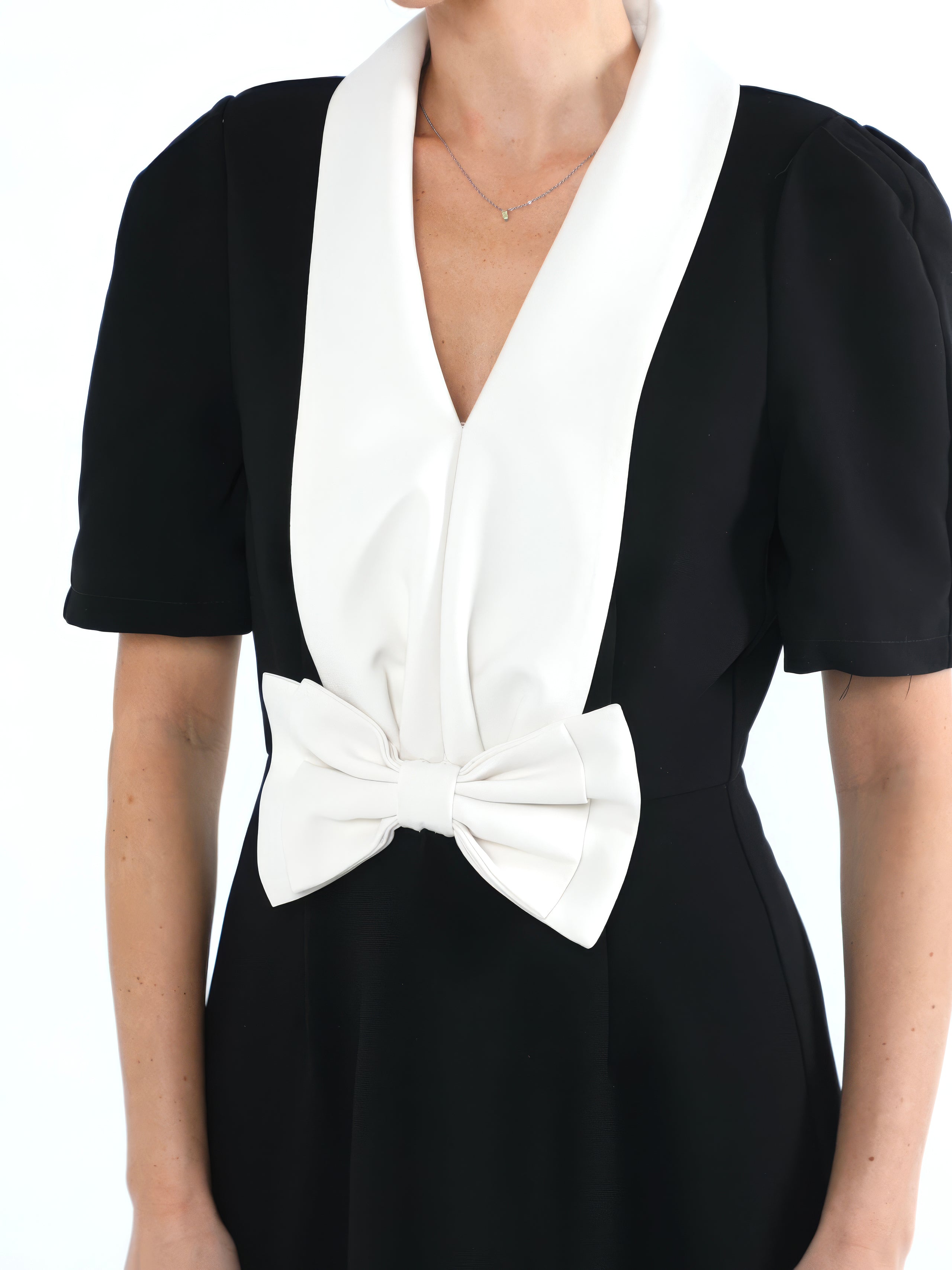 فستان نسائي