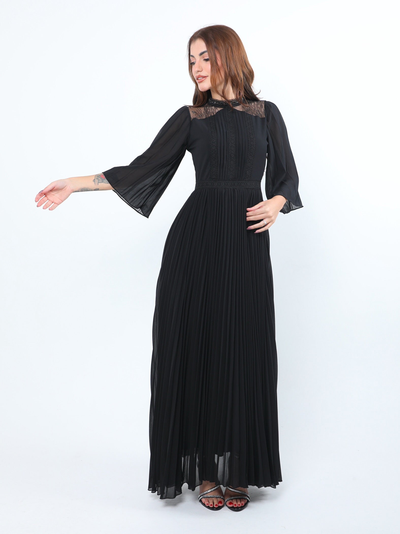 فستان نسائي