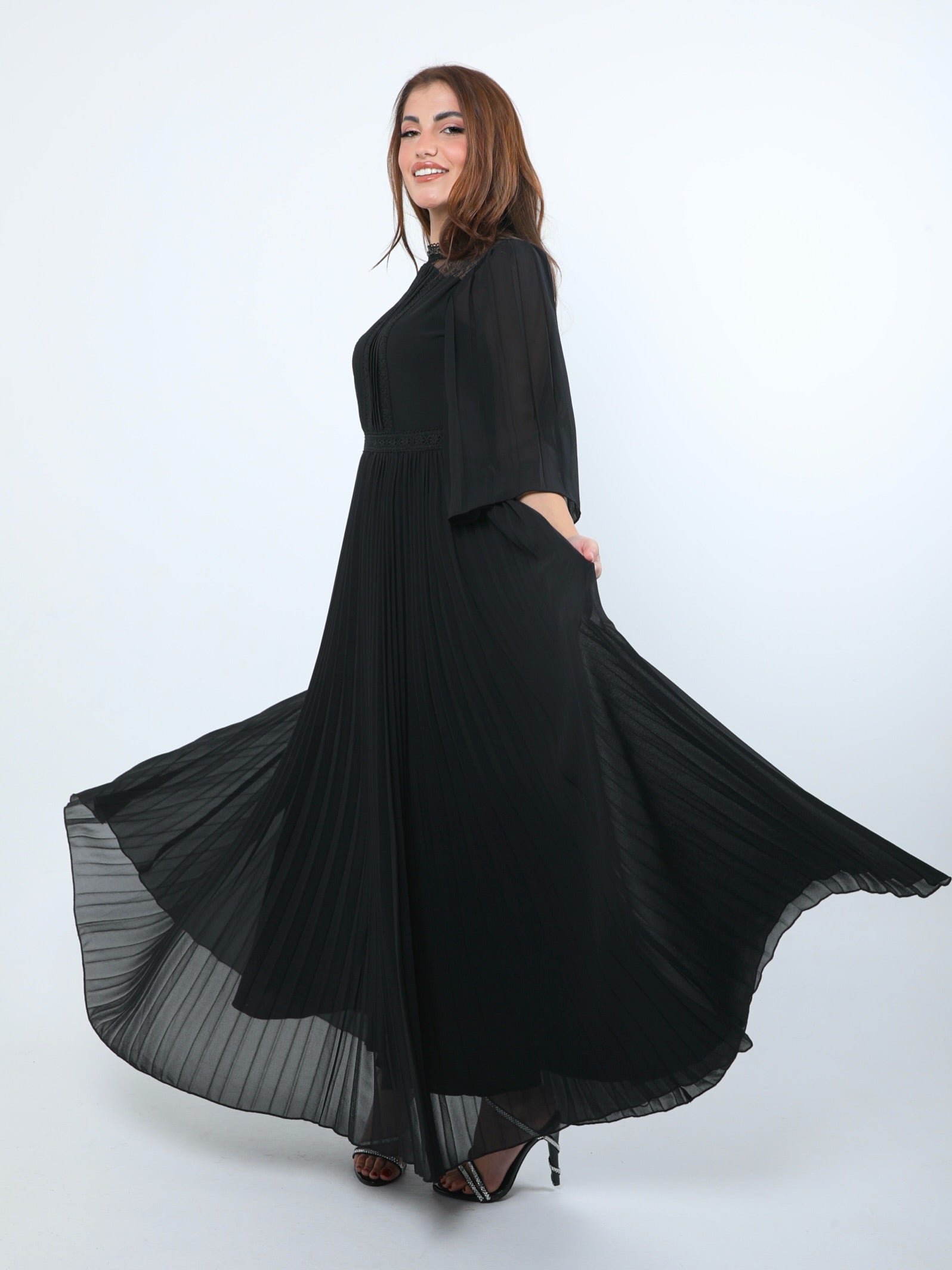 فستان نسائي