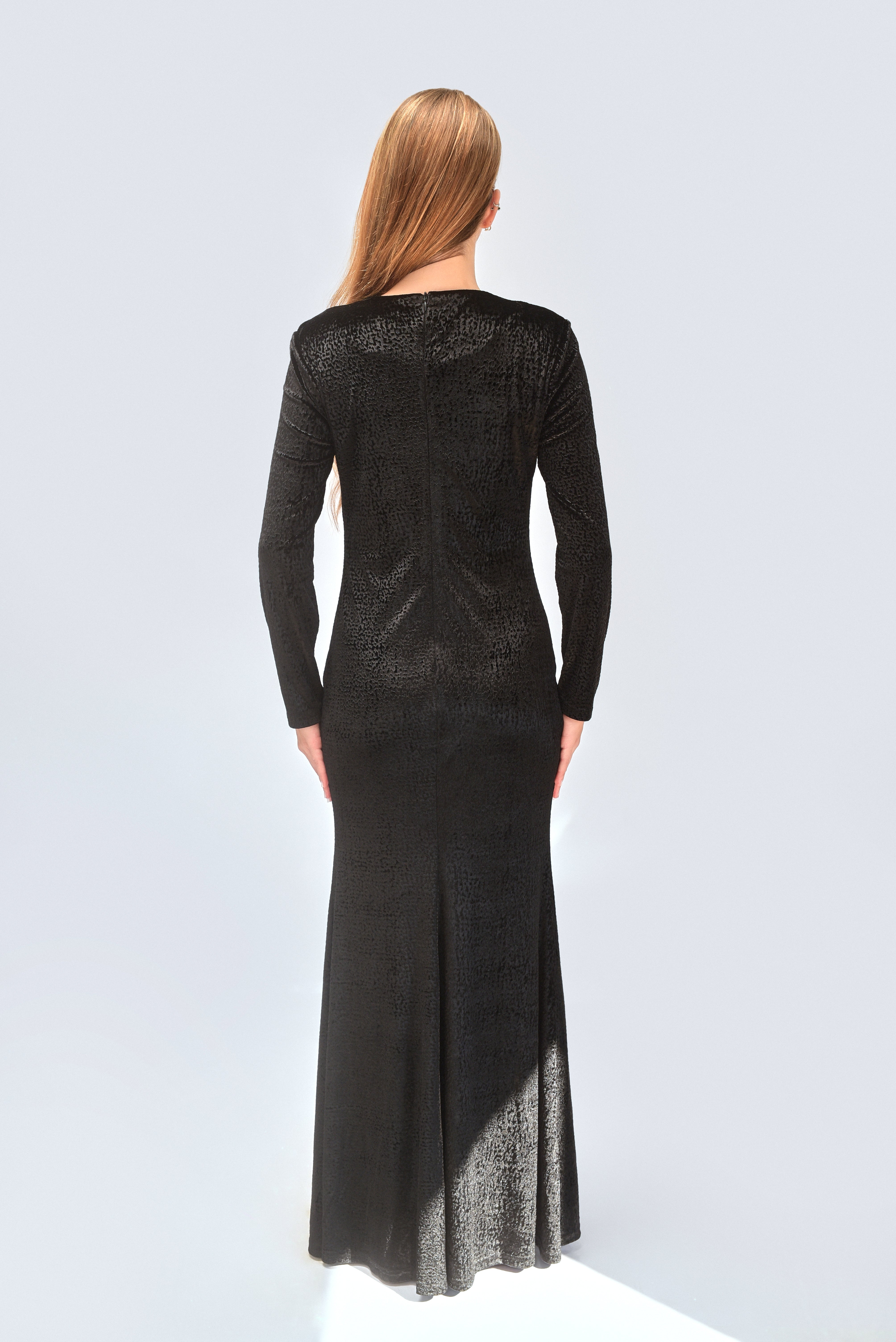 فستان نسائي