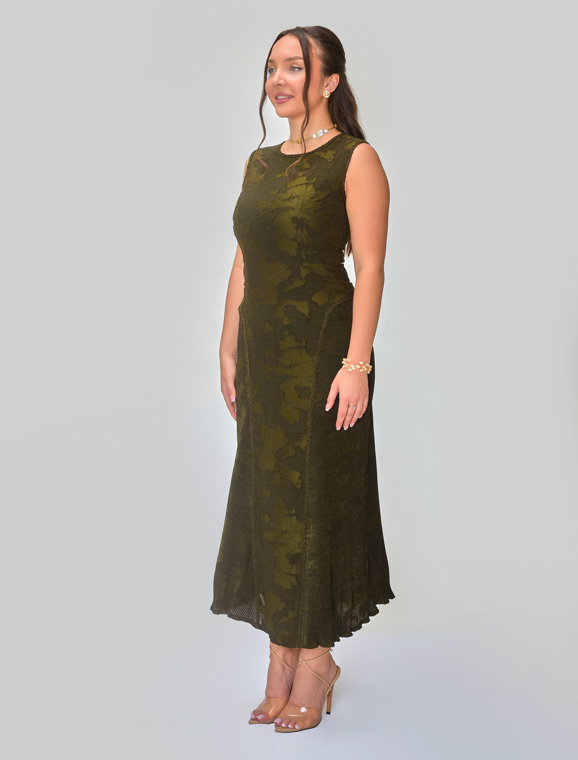 فستان نسائي