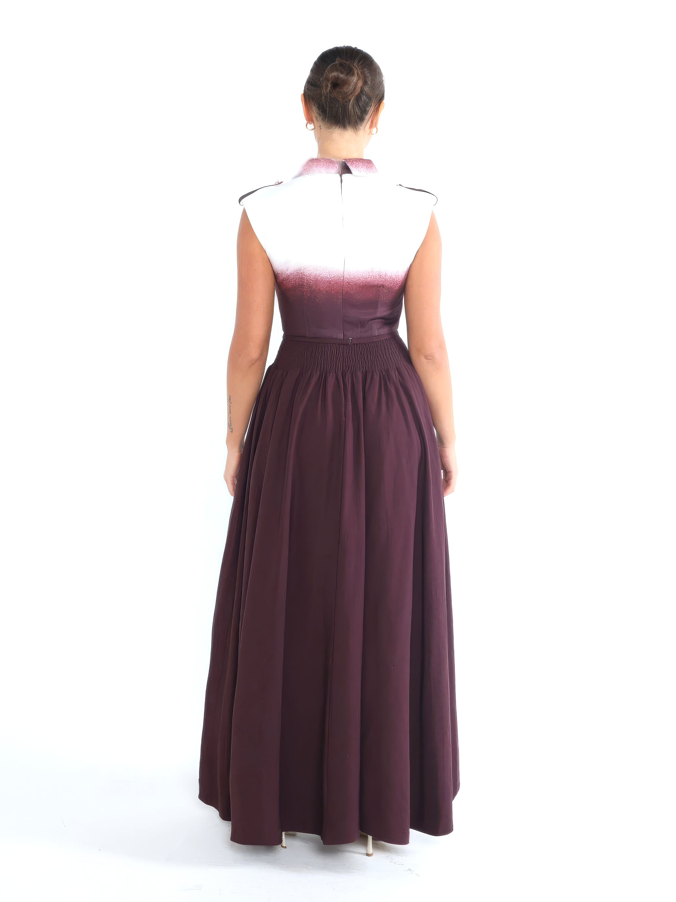 فستان نسائي