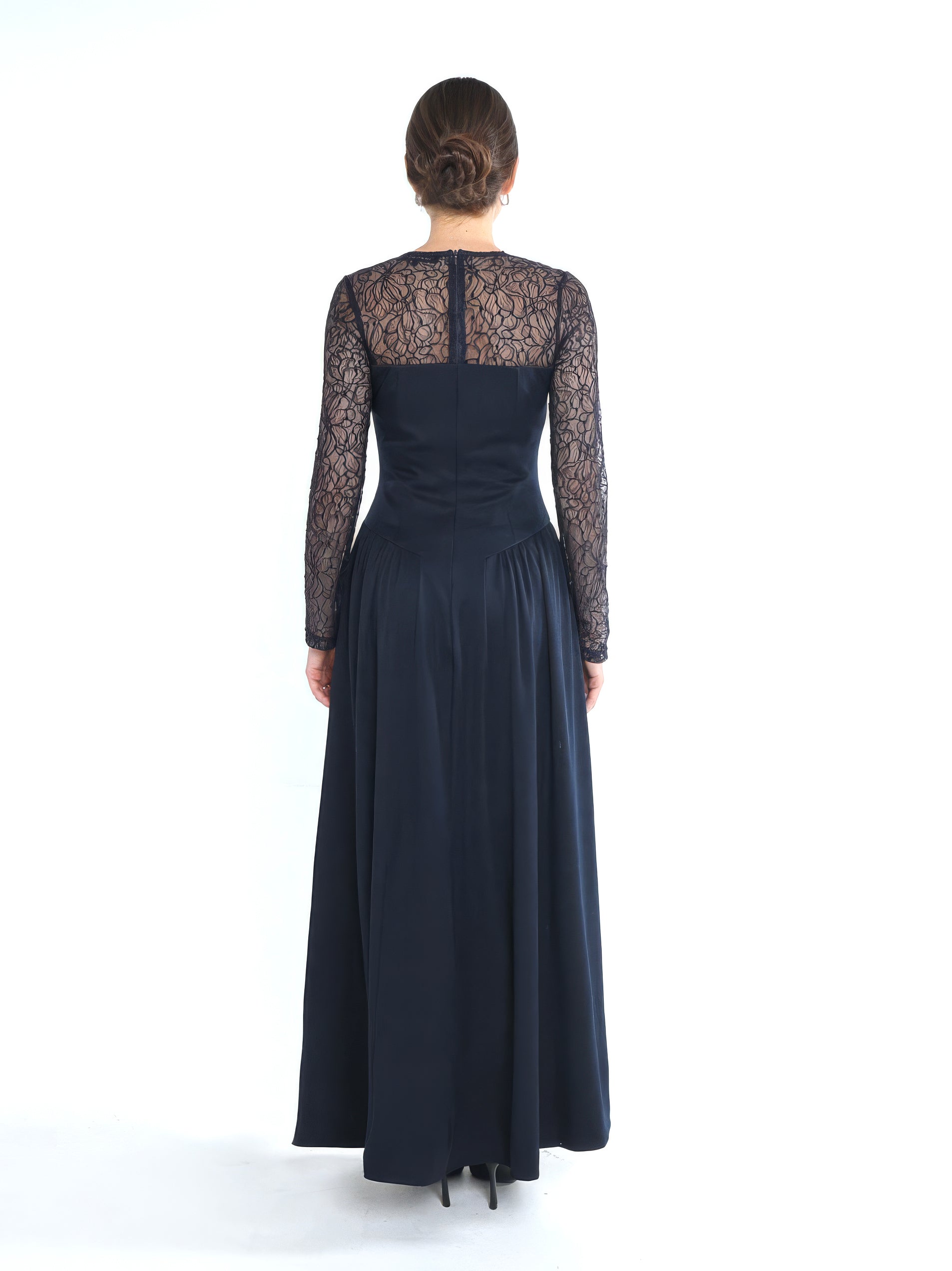 فستان نسائي