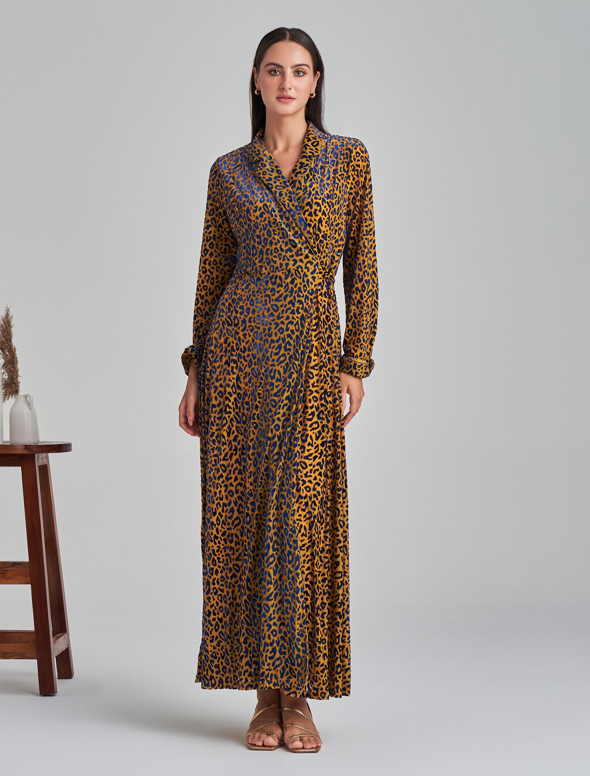 23018 blue leopard (2)