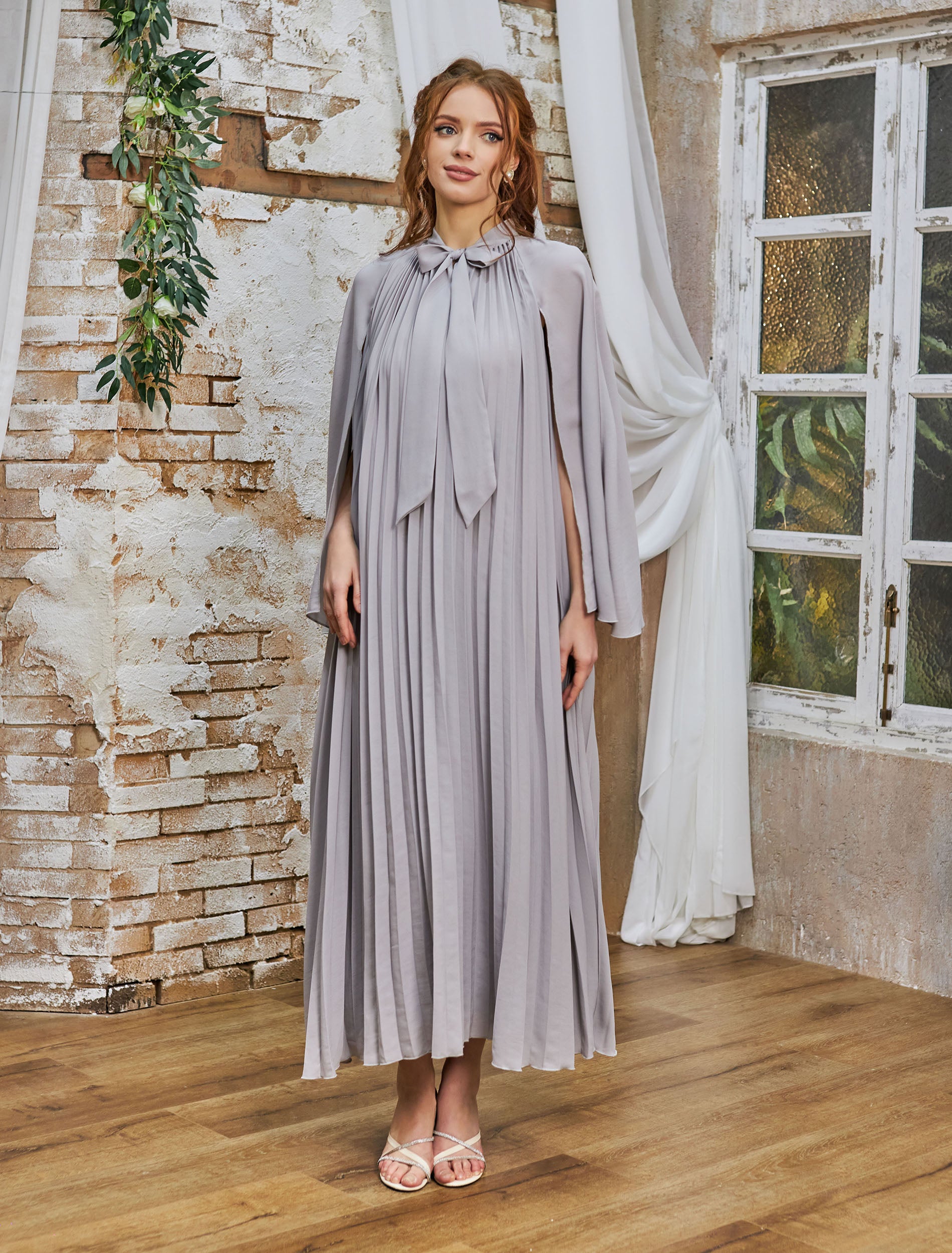 فستان روزان رمادي