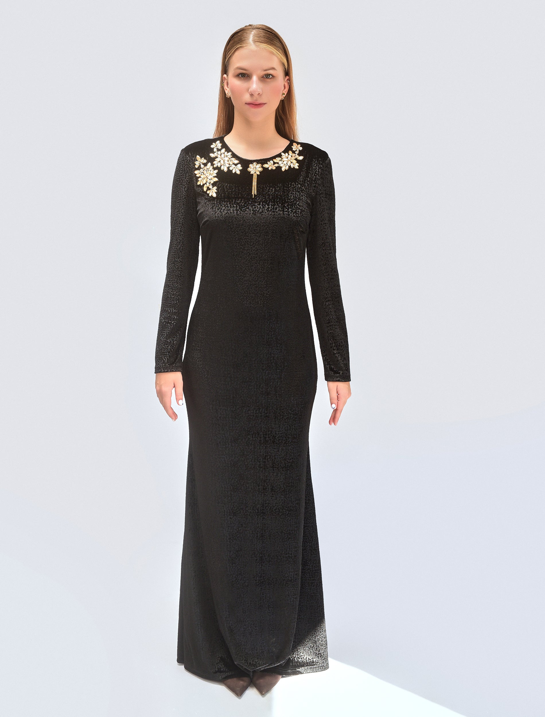 فستان نسائي