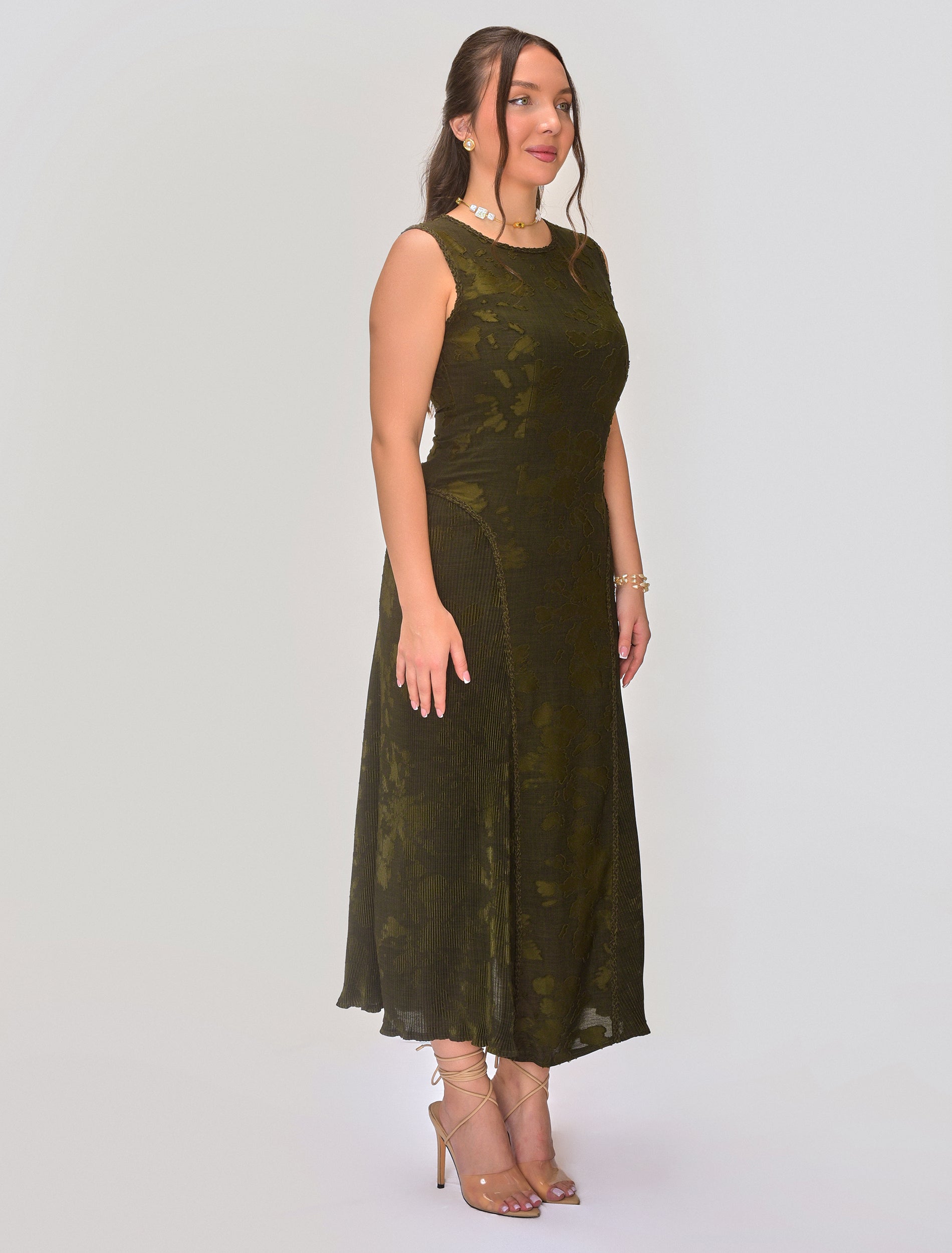 فستان نسائي