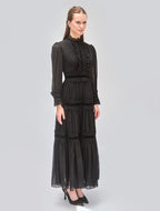 فستان نسائي