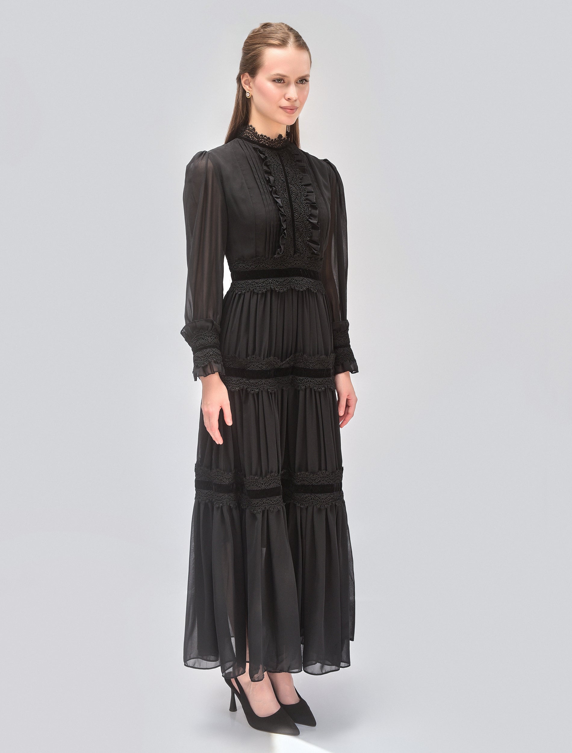 فستان نسائي