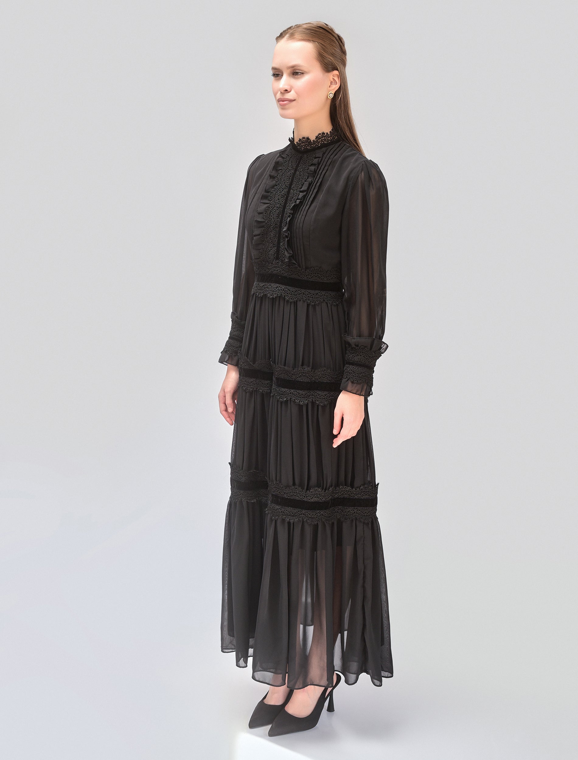 فستان نسائي