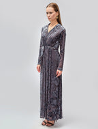 فستان نسائي