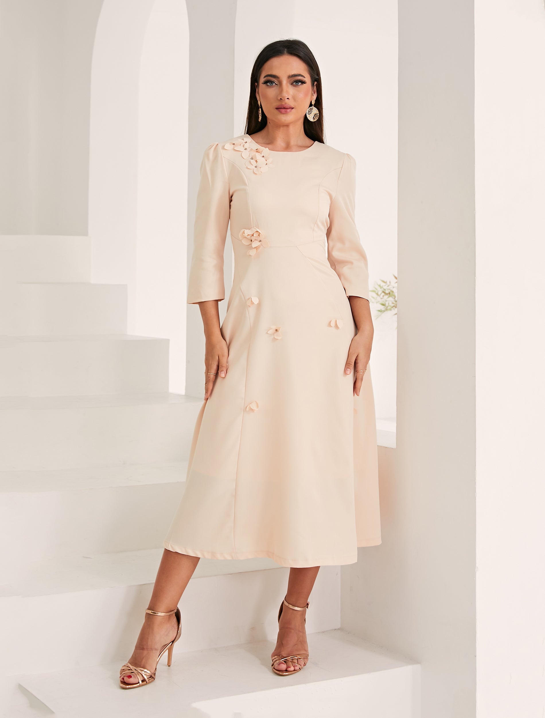 فستان نجوي بيج