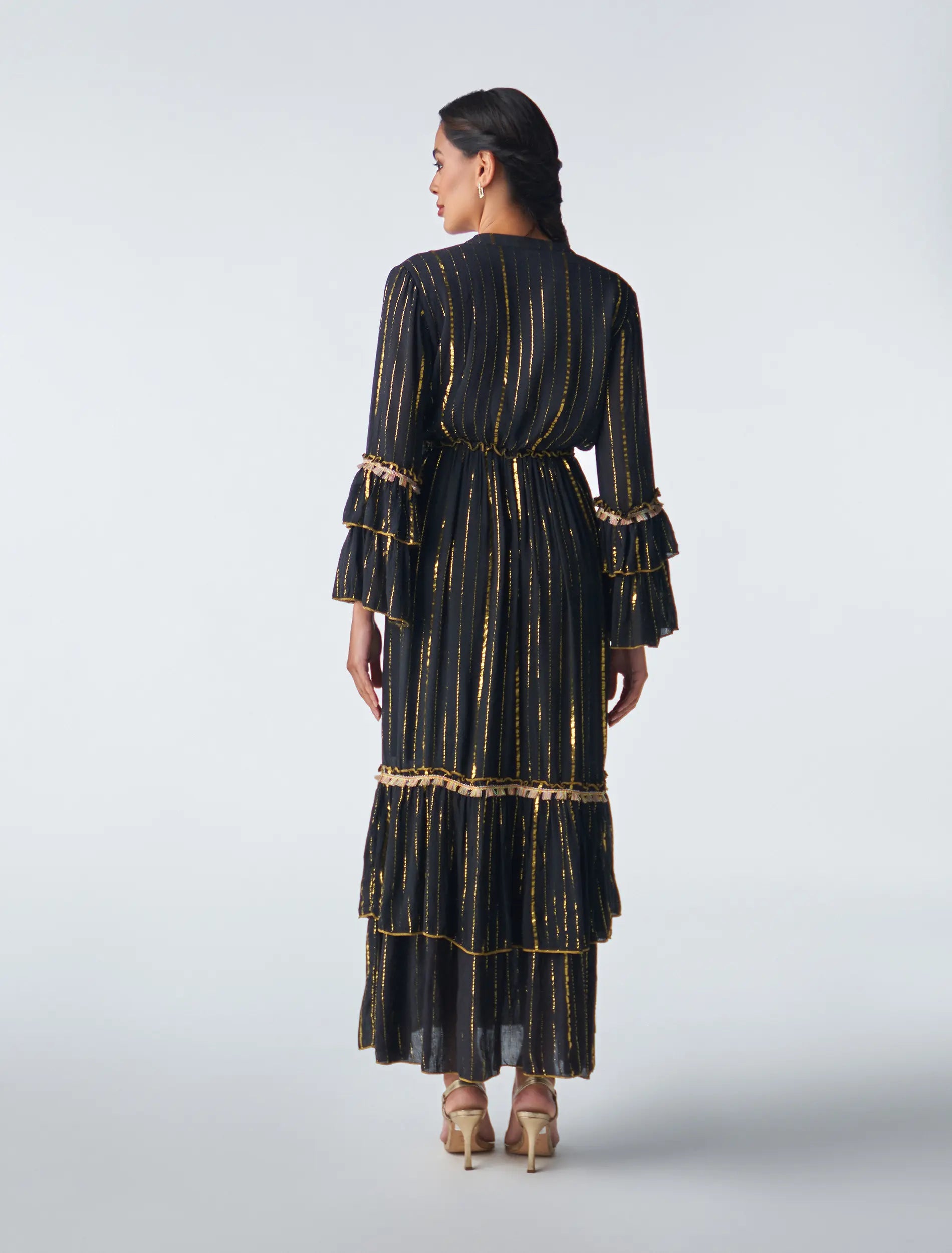 w12-black-4