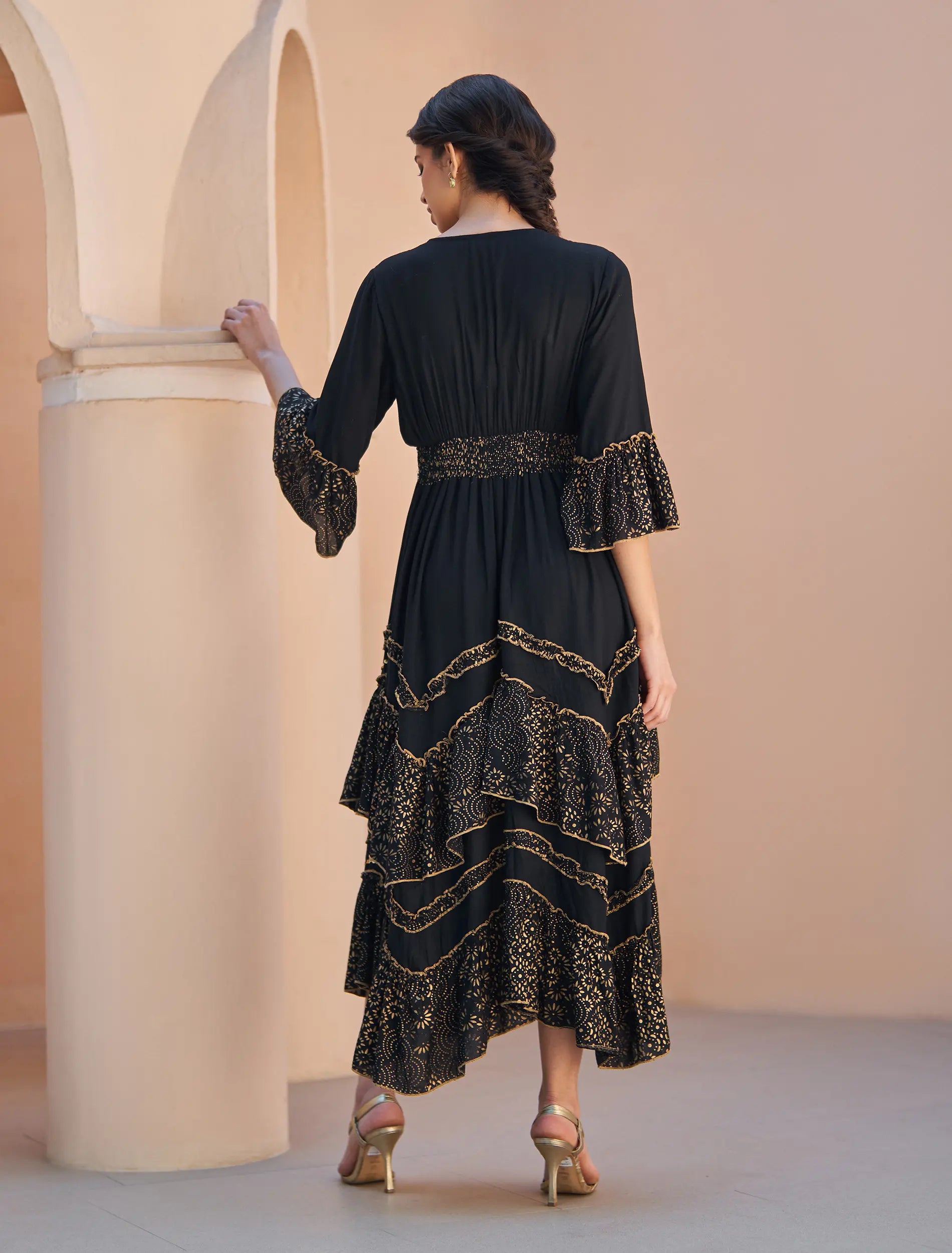 w30-black-5